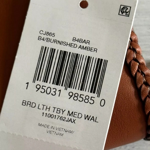 Coach Medium Wallet NWT - Picture 9 of 12